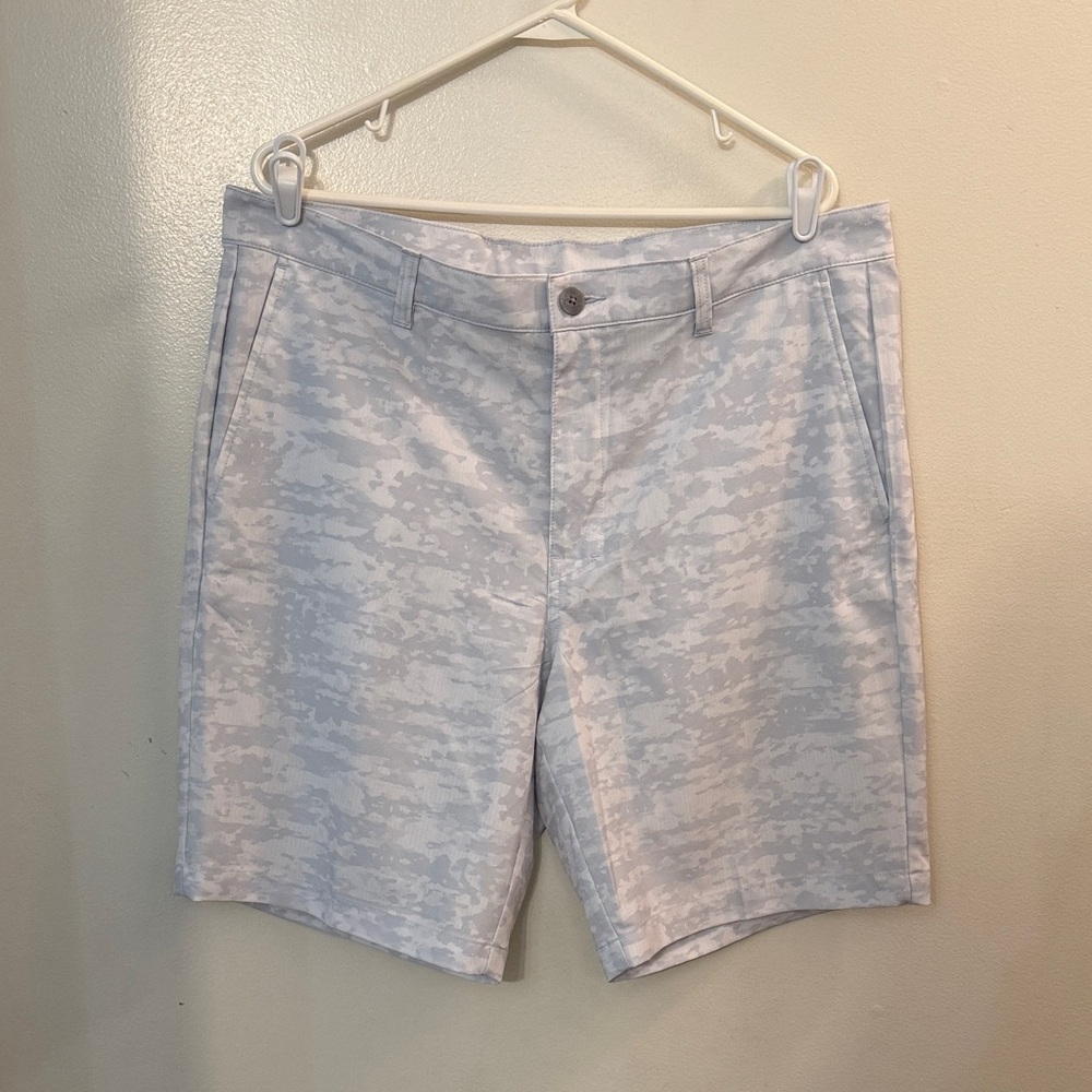 Grand Slam Light Gray Camouflage Flat Front Shorts